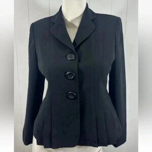 Le suit Women’s black lined blazer 3 button pleated Jacket Career Sz 2 Petite